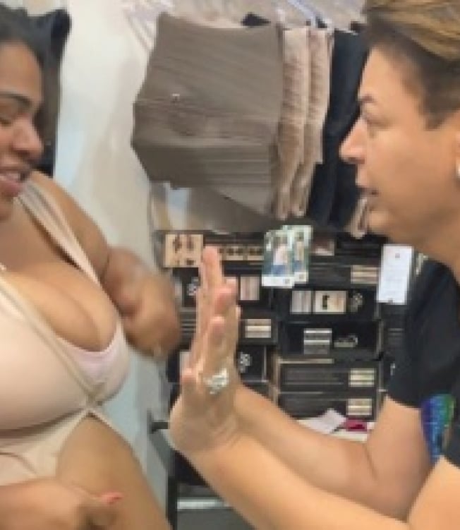 David Brazil no desafio da cinta - Reprodução Instagram