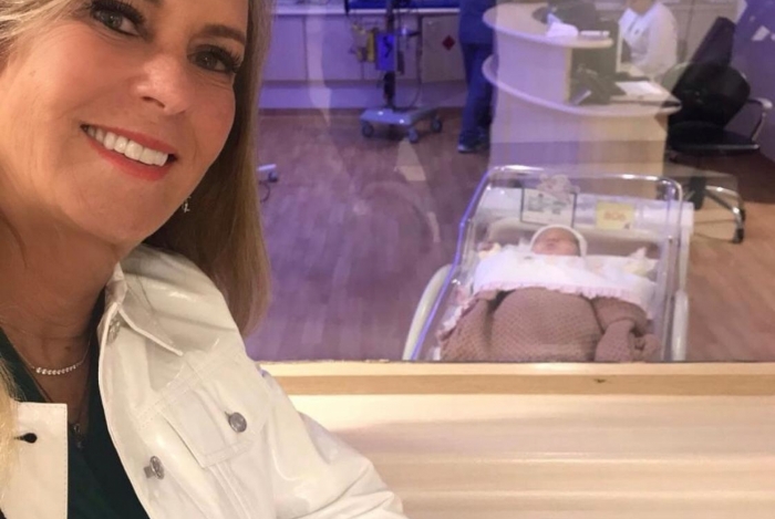 Vovó Helô Pinheiro comemora a chegada de Manuella em post no Instagram