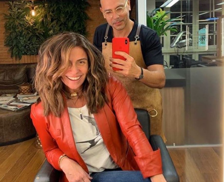 Giovanna Antonelli mudou o visual com o cabeleireiro Anderson Couto