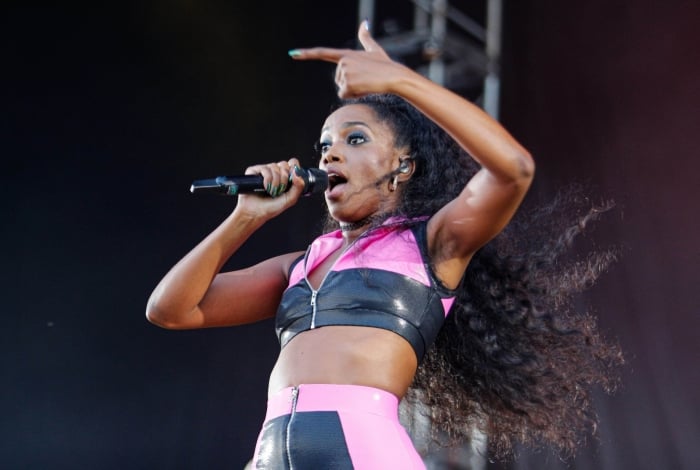 A cantora Iza, durante show realizado no segundo dia do Game XP, no Parque OlÃ­mpico da Barra, Zona Oeste do Rio, nesta sexta-feira (26)
