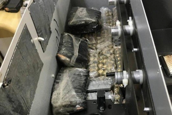 Armas e munições eram enviados dentro de churrasqueiras elétricas