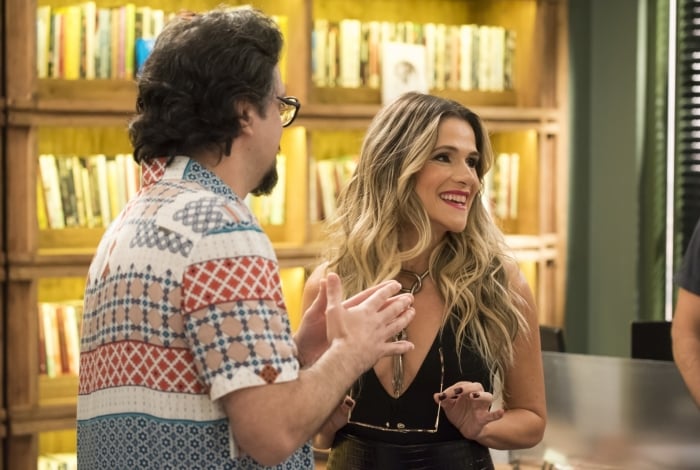 Mario (Lúcio Mauro Filho) e Silvana Nolasco (Ingrid Guimarães) na editora Prado Monteiro, em 'Bom Sucesso'