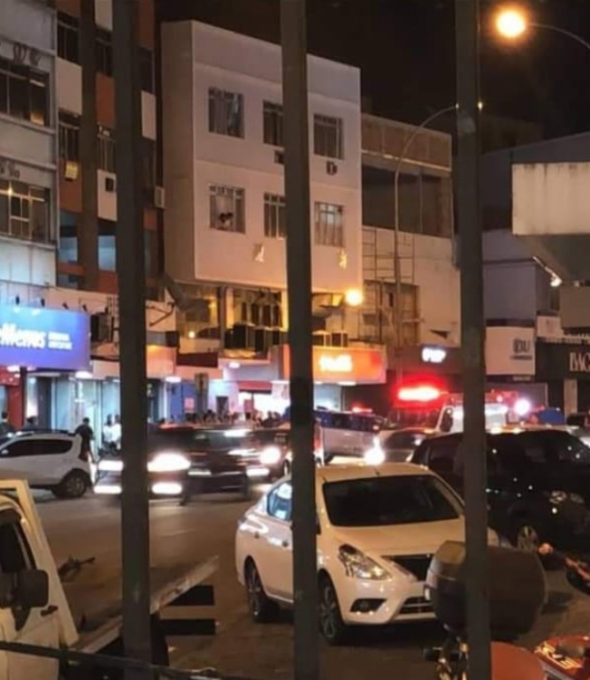 Homem morre após ser baleado em assalto na Ilha do Governador