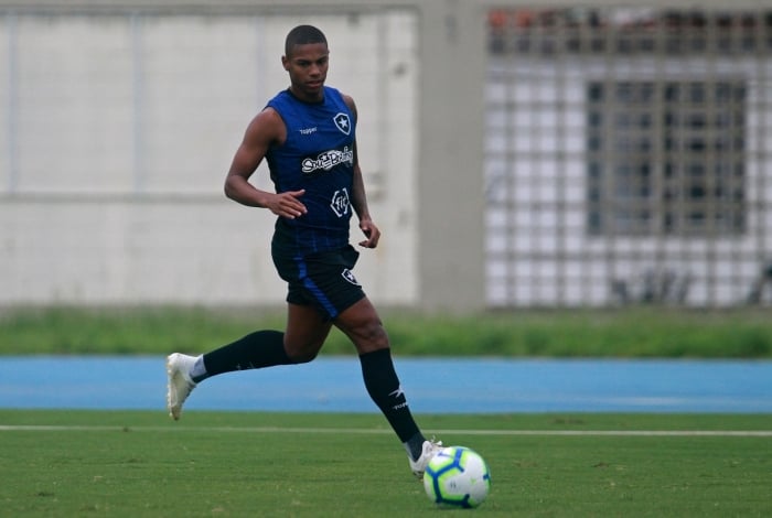 Rickson pode ser uma novidade para a partida contra o Corinthians
