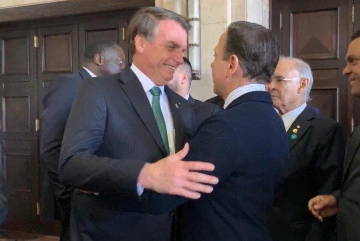 'Imagina se tivesse o Doria como presidente', afirmou Bolsonaro, em mais uma enxurrada de críticas a João Doria, aumentando a tensão entre os dois