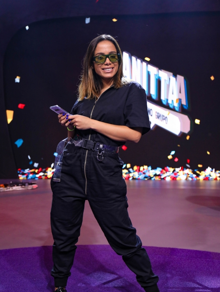 Anitta Entrou no Grupo