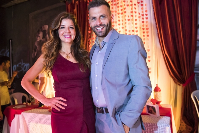 Madureira (Henri Castelli) e Carla (Mariana Santos), em 'Malhação — Toda forma de amar'