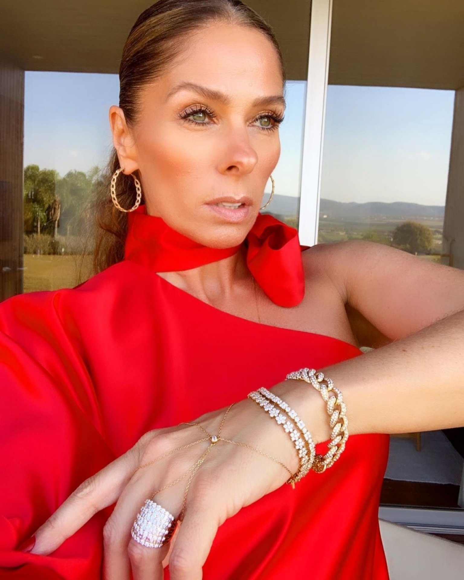 Adriane Galisteu revela vício após a morte de Ayrton Senna MH