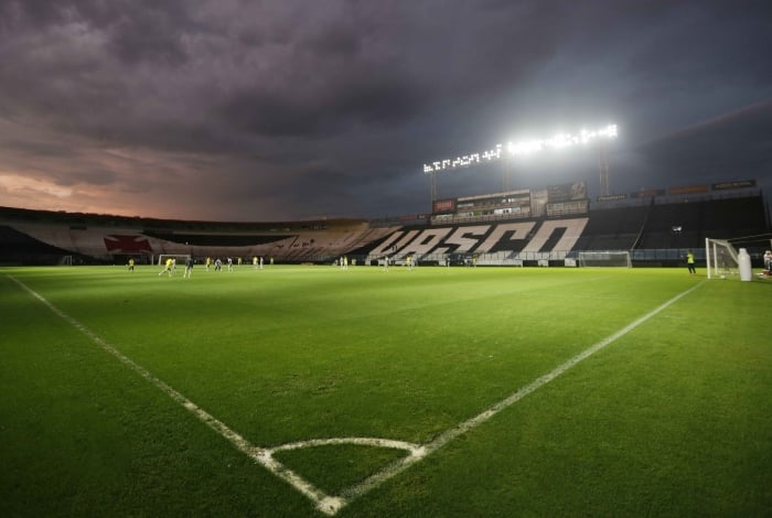 O Estádio de São Januário agora conta com uma das mais modernas iluminações do Brasil