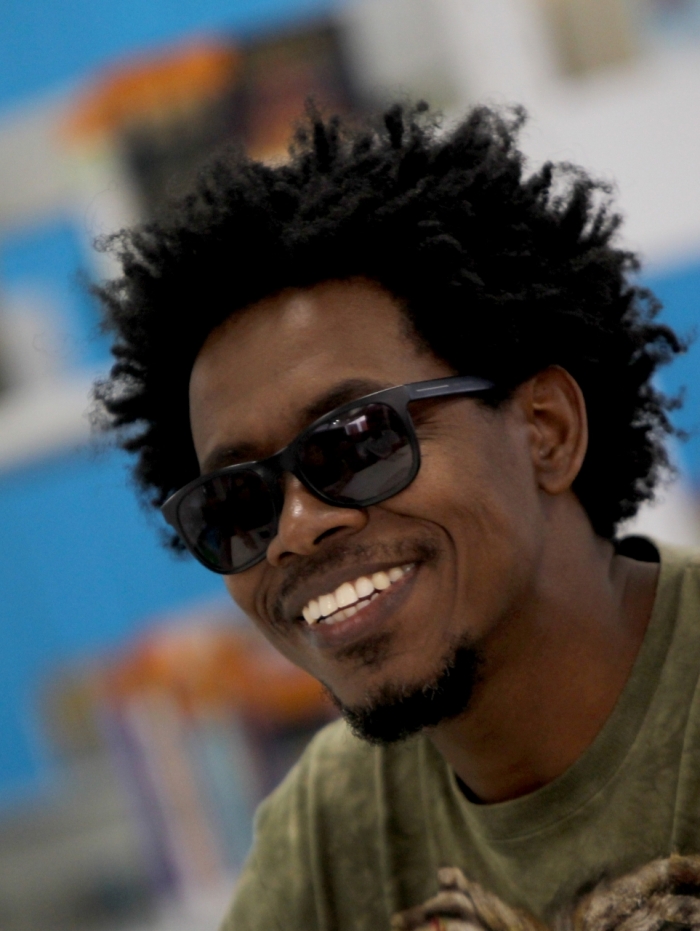 Rio de Janeiro - 01/08/2019 - Escritores do sub&uacute;rbio na Bienal no Livro. Na foto acima Gerson Moreira. Foto: Luciano Belford/Agencia O Dia