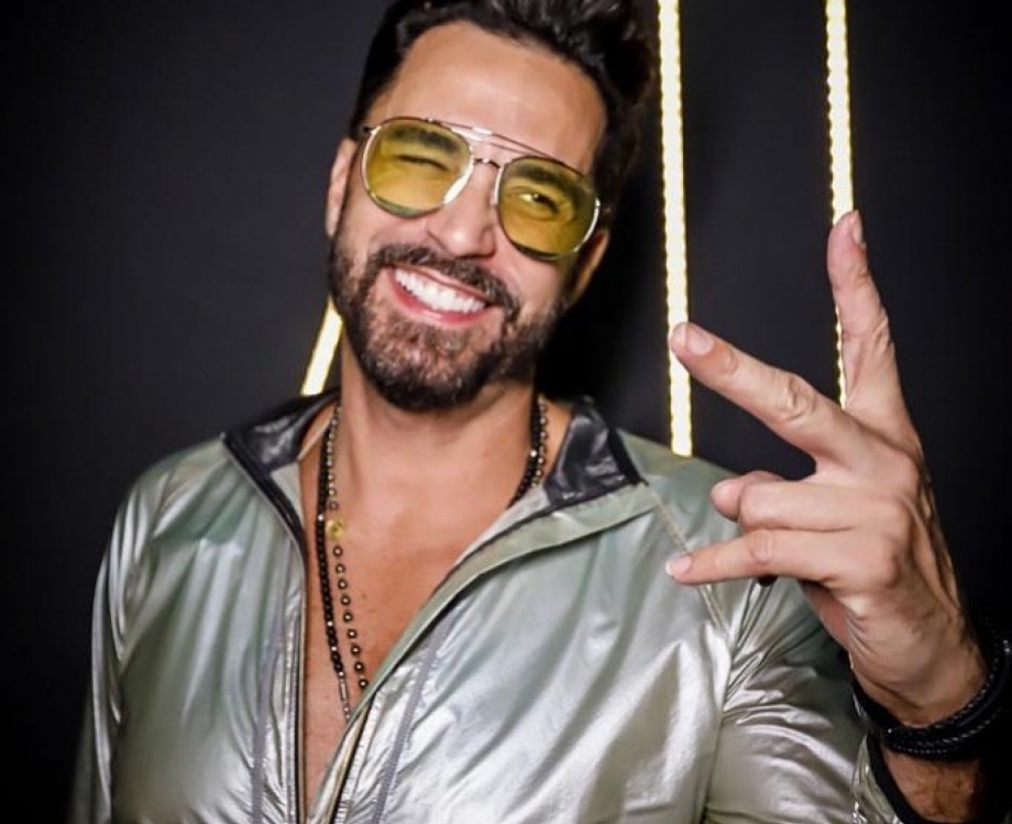 Cantor falou sobre o v&iacute;cio em corrida de cavalos