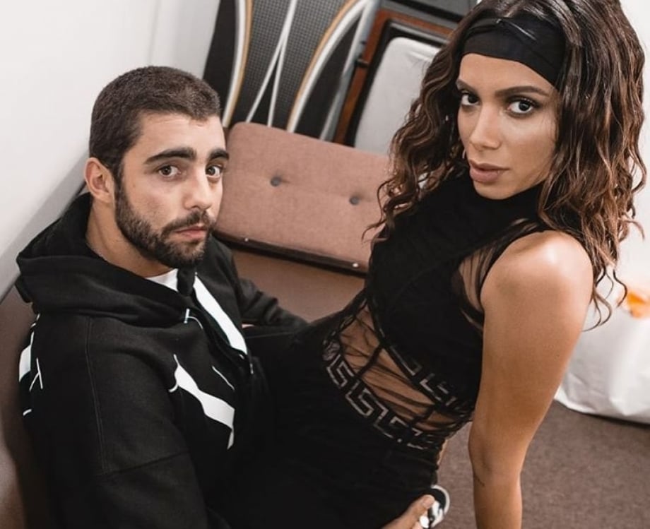  Anitta e Pedro Scooby