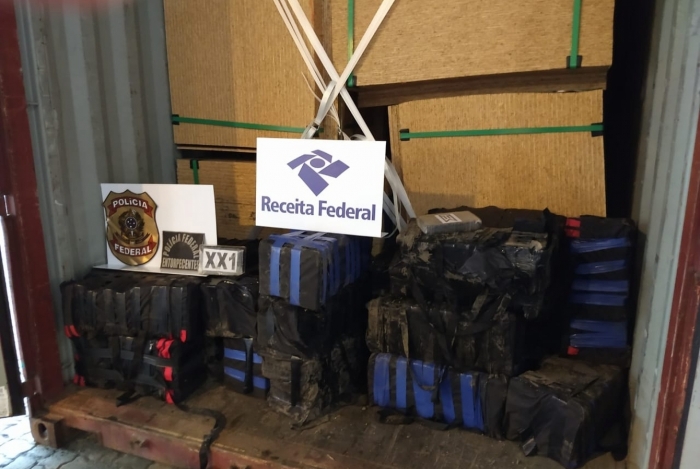 PF e Receita Federal encontraram mais de meia tonelada de cocaína em contêiner