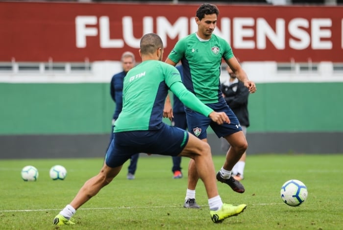 Vaiado na derrota tricolor para o Avaí, no Maracanã, Ganso vai ter nova chance, hoje, no Castelão