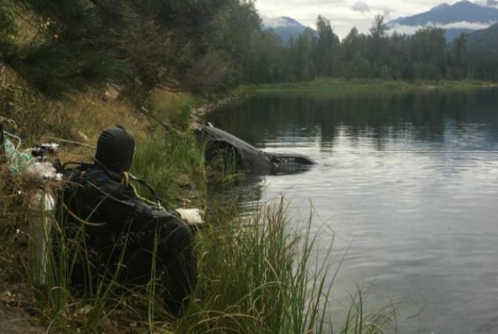Polícia canadiana encontrou carro no lago Griffin