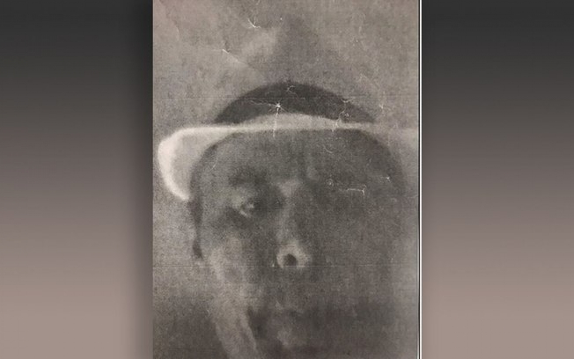 Xerox tirada por rapaz foi divulgada pela pol&iacute;cia
