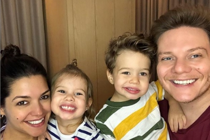 Michel Teló, Thaís Fersoza e os filhos 