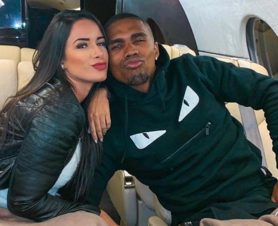 Douglas Costa e Nathália Félix