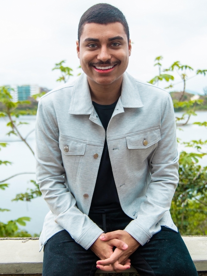 Fábio Santana, de apenas 22 anos, é um dos ícones do meio de digital creators