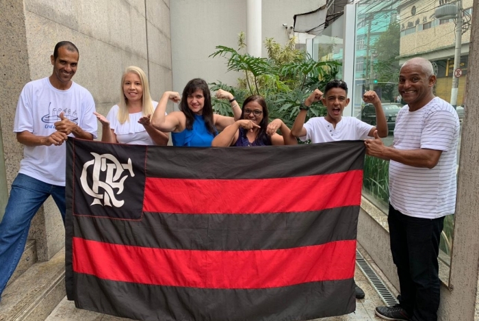 Surdos comemoraram em dose dupla a vitória do Flamengo