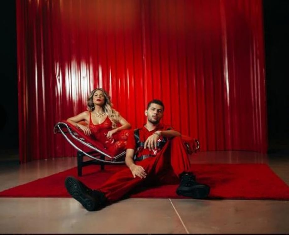 Lexa lan&ccedil;a v&iacute;deo com coreografia de 'Chama Ela'