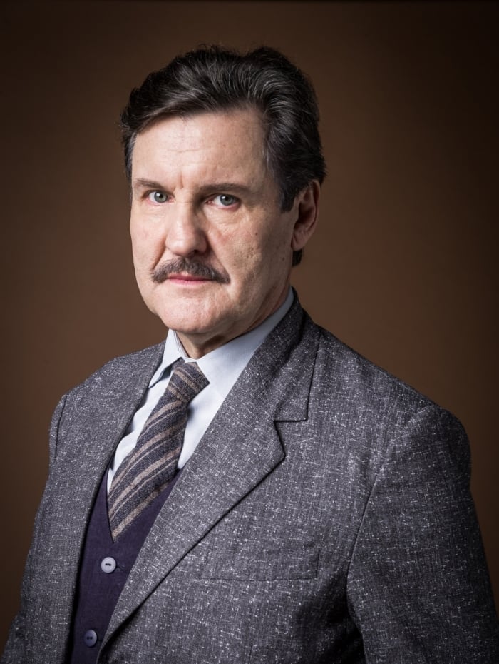 Júlio (Antonio Calloni), em 'Éramos Seis'