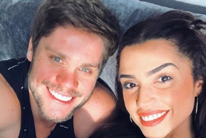 Breno Simões e Paula Amorim fizeram uma festa de aniversário para Laila
