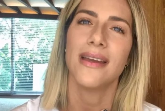 Giovanna Ewbank se emociona ao falar dos filhos