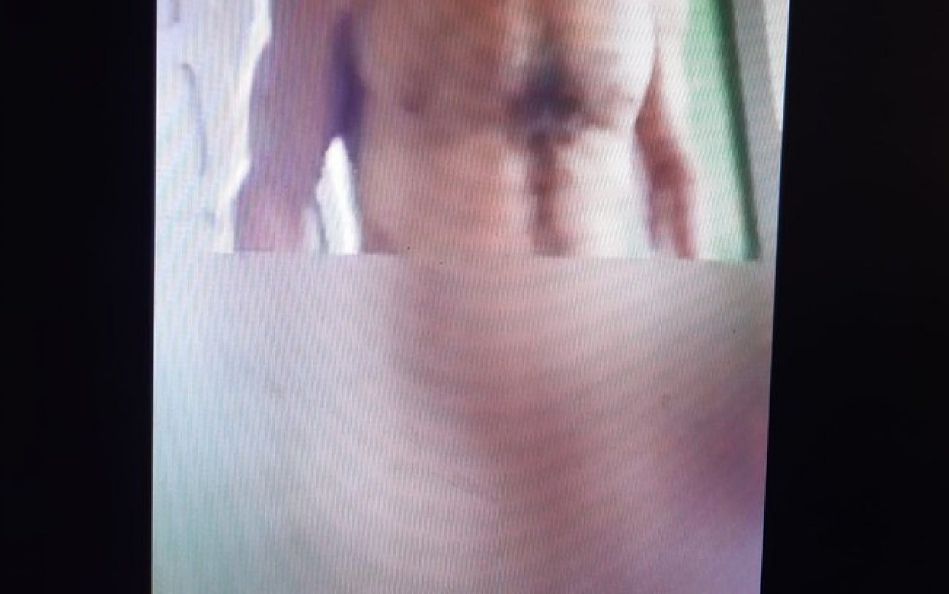 O pai das crianças foi indiciado pela Polícia Civil. Companheira está com a guarda dos filhos.
