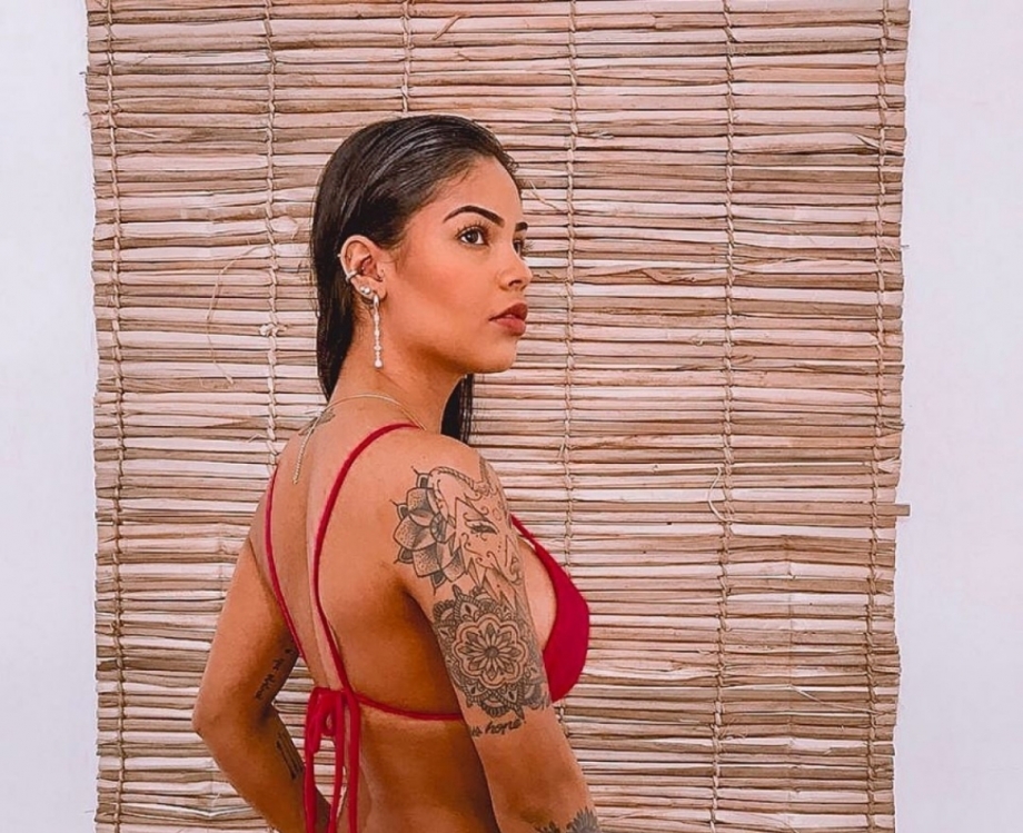 Al&eacute;xia Cardoso &eacute; torcedora do Corinthians