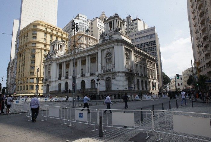 Câmara de Vereadores suspende projetos enviados pela Prefeitura do Rio
