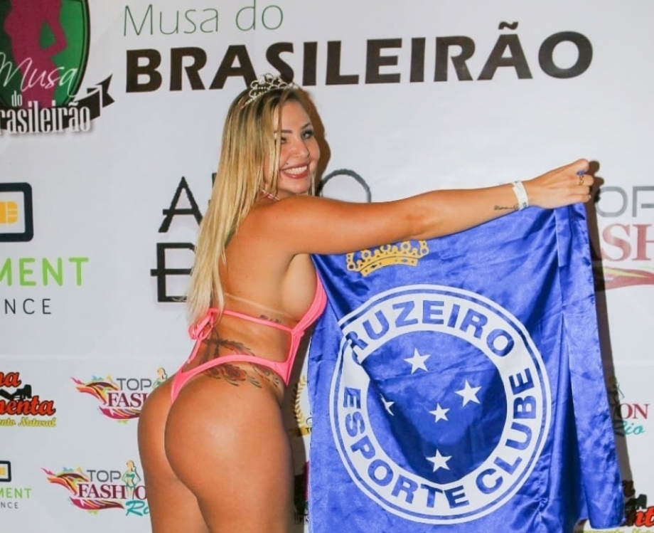 Sheila Pinkk é torcedora do Cruzeiro - A Gata da Hora