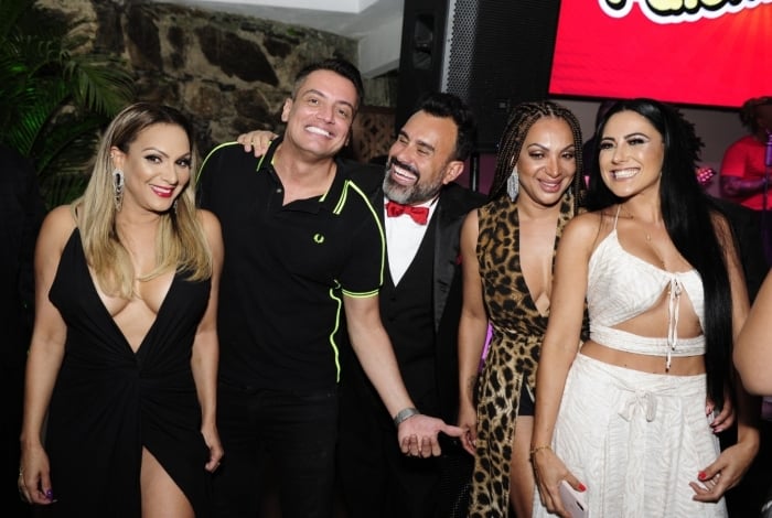 Famosos se reúnem em evento da Pipoca Palomithas