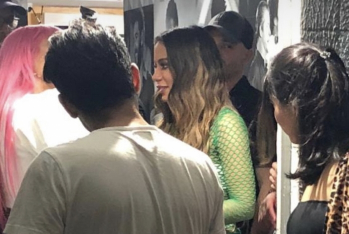 Anitta não atende imprensa na Micareta Salvador