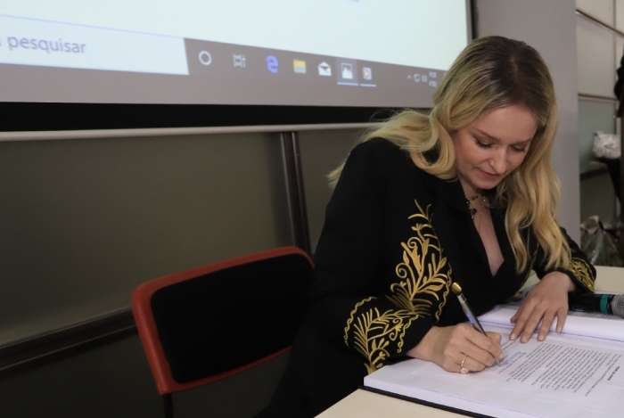 Luciana Vendramini vira imortal da Academia de Letras