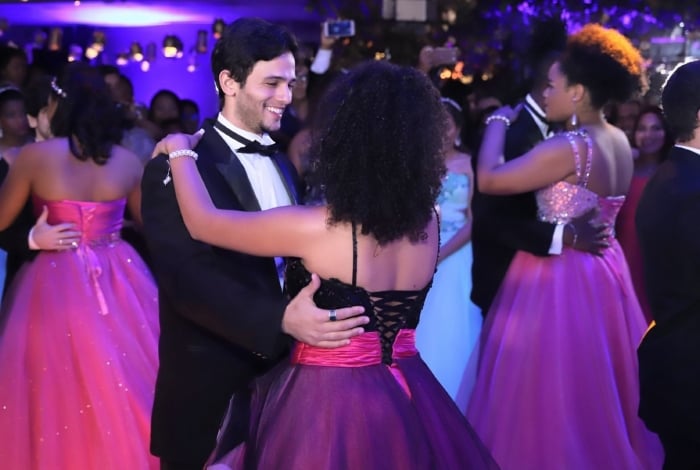 Festa de debutante coletiva promovida por David Santiago