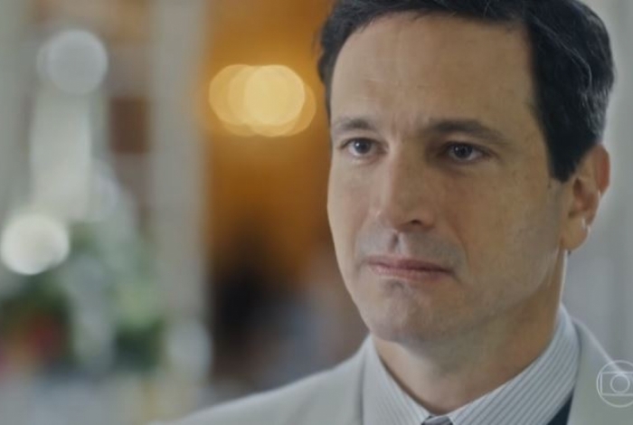 João Aranha (Caco Ciocler), em 'Éramos Seis'