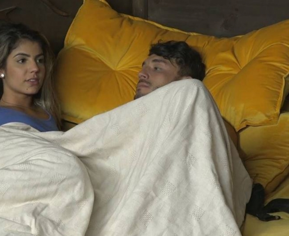 Lucas termina com Hariany mais uma vez em 'A Fazenda'