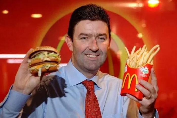 CEO do McDonald's desde 2015, Steve Easterbrook foi demitido por manter relacionamento com funcionária 