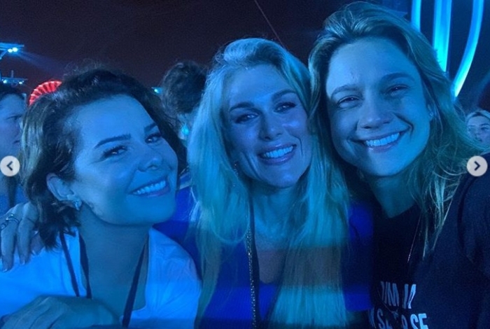 Famosos curtem o show de Sandy e Junior