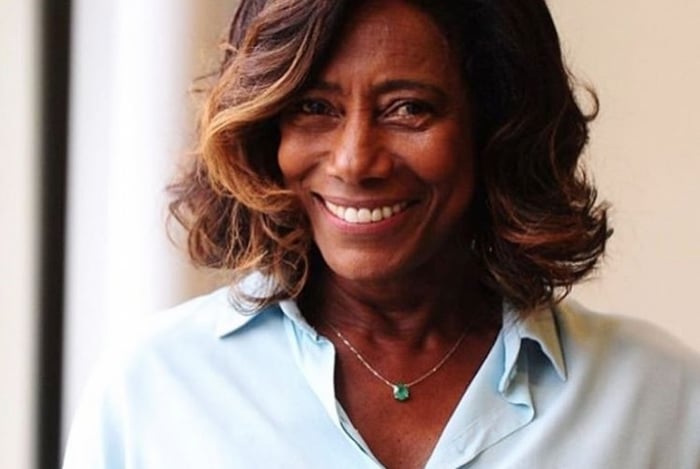 Gloria Maria passa por cirurgia