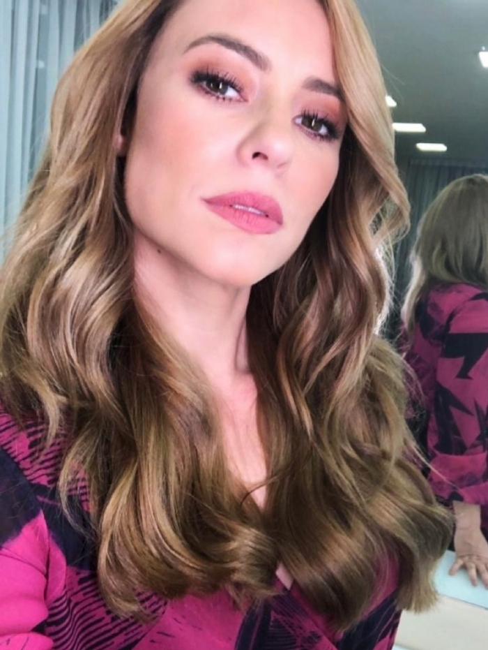 Paolla Oliveira de visual novo