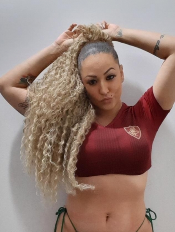 Naiana de Souza é torcedora do Fluminense - A Gata da Hora