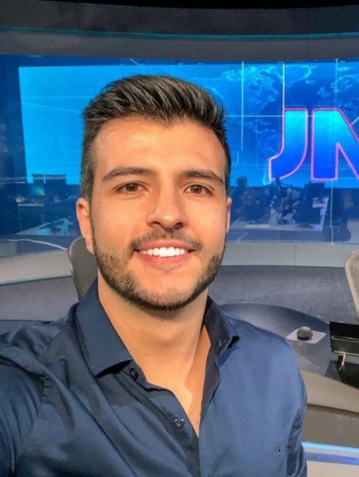 Matheus Ribeiro foi o primeiro jornalista gay a apresentar o Jornal Nacional