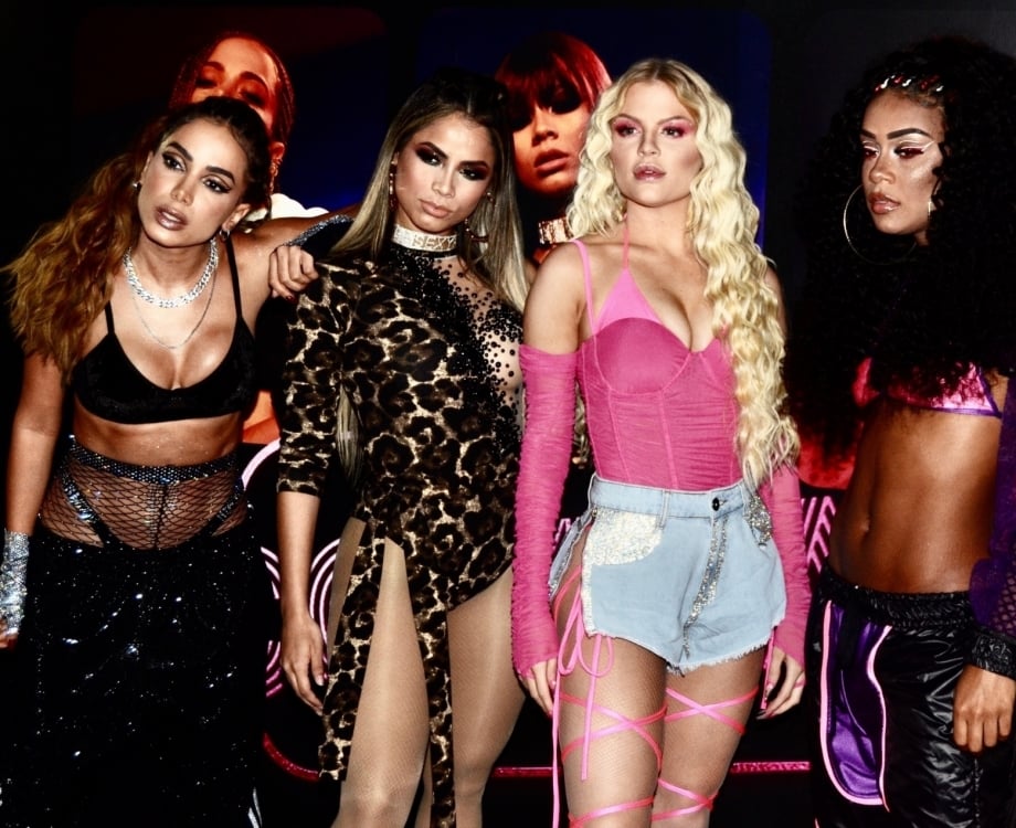 AGN_1793847 - Sao Paulo, BRASIL  -   4&ordf; edi&ccedil;&atilde;o da "Festa Combatchy" Anitta, Lexa, Luiza Sonza e MC Rebecca em S&atilde;o Paulo

Pictured: Anitta, Lexa, Luiza Sonza e MC Rebecca

AgNews 20 NOVEMBRO 2019 

BYLINE MUST READ: Eduardo Martins / AgNews

Xico Silva
telefone: (21) 98240-2501
email: agnews.fotografia@gmail.com
      Caption