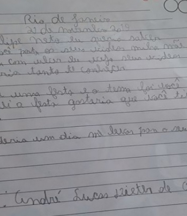 Criança sonha em conhecer Felipe Neto