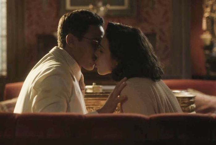 Soraia beija Julinho