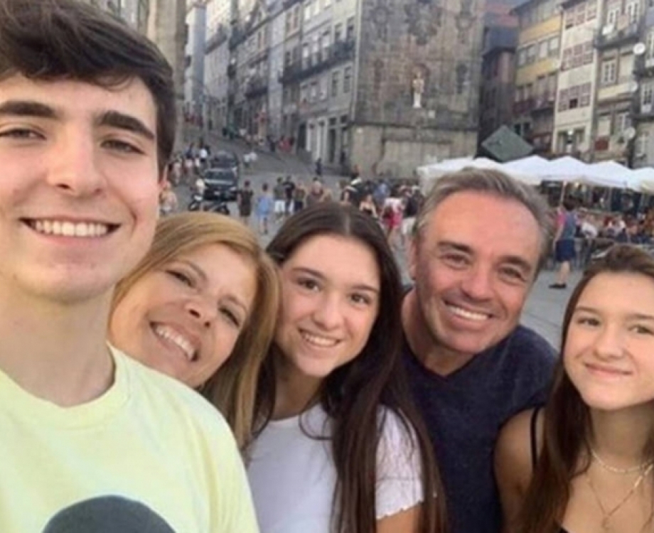 Gugu, os filhos e a esposa