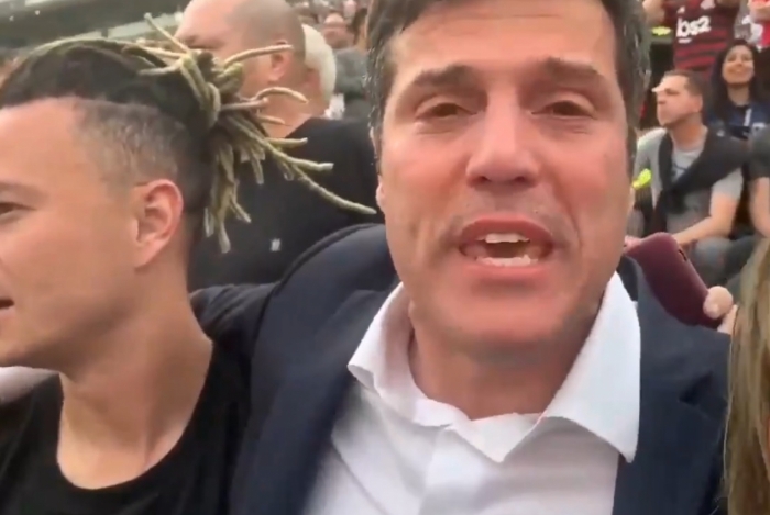 Júlio César passal mal com segundo gol do Flamengo