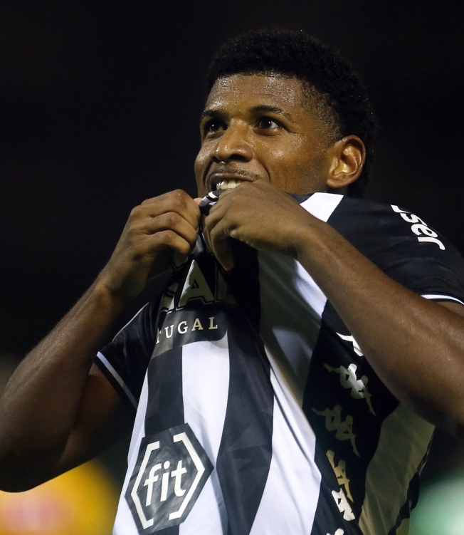O atacante Rhuan marcou pela primeira vez como profissional - Vitor Silva/Botafogo